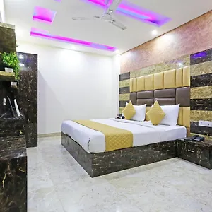 **** Hotel Grand La Casa Near Igi Airport India