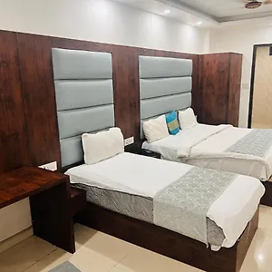 **** Hotel Teju Near Delhi Airport T3 India